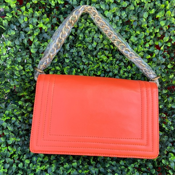 Donna Bella Designs Clutch Hand Bag Brand New Orange with Gold Chain - Picture 3 of 3